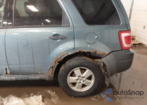 2012 Ford Escape Xlt z USA, uszkodzony, nr VIN 1FMCU9DG6CKA41296